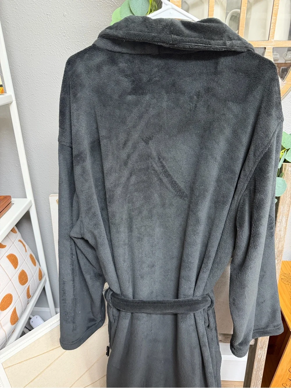 Polo by Ralph Lauren Black Plush Sleepwear Robe with Yellow Tag